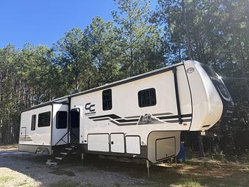 Thumbnail of RV