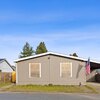 Mobile Home for Sale: Manufactured Home in Park, 1 Story,Double Wide Manufactured - Newberg, OR, Newberg, OR