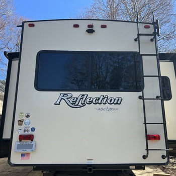 Thumbnail of RV