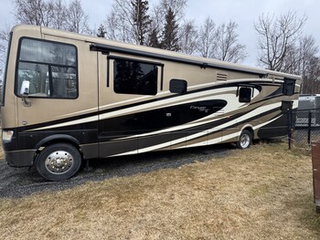 Thumbnail of RV
