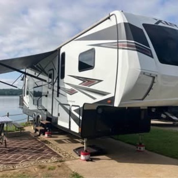 Thumbnail of RV