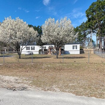 Thumbnail of mobile home