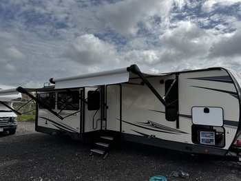 Thumbnail of RV