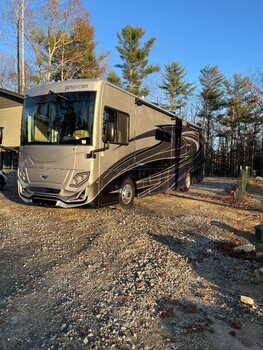 Thumbnail of RV