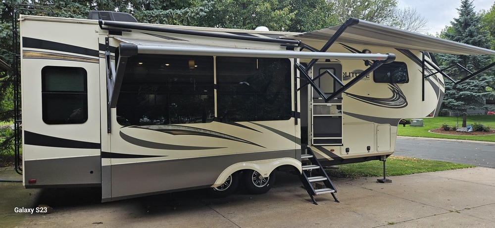 Photo of Rv