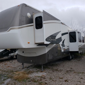Thumbnail of RV