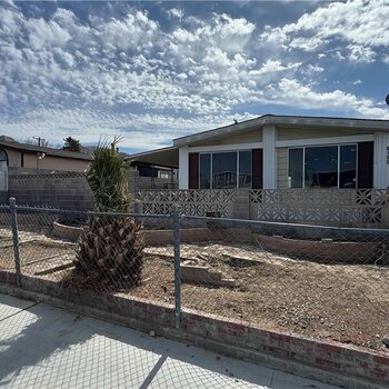 Thumbnail of mobile home