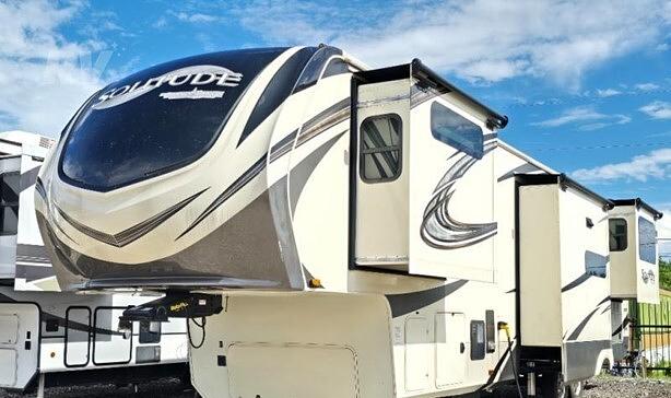 Photo of Rv