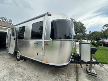 Thumbnail of RV
