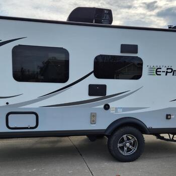 Thumbnail of RV