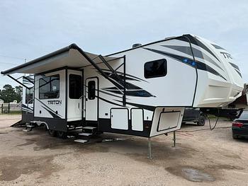 Thumbnail of RV