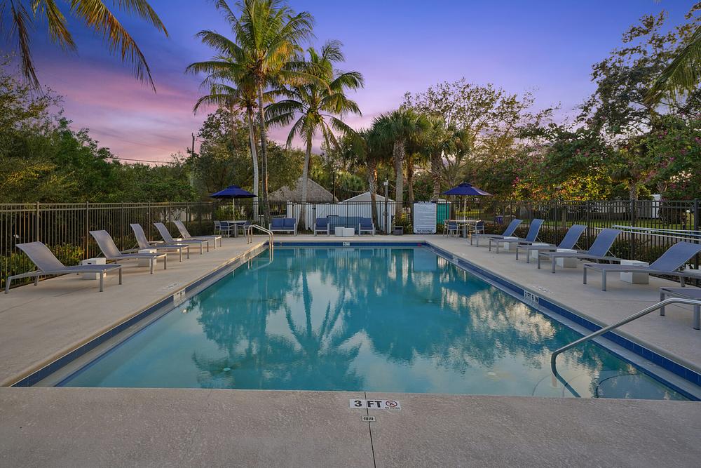 02 6200 99th St Sebastian FL 32958 Exterior DSC01440