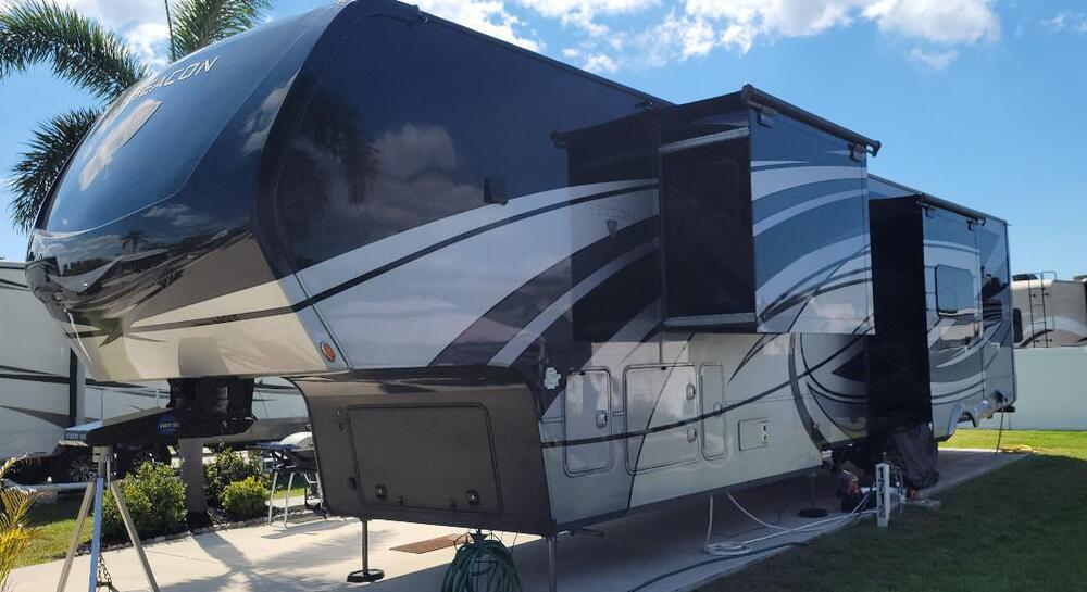 Photo of Rv