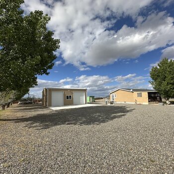 Thumbnail of mobile home