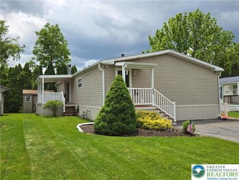 Thumbnail of mobile home