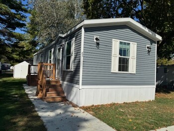 Thumbnail of mobile home