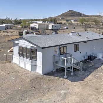 Thumbnail of mobile home