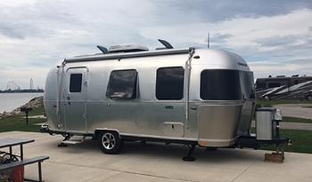 Thumbnail of RV