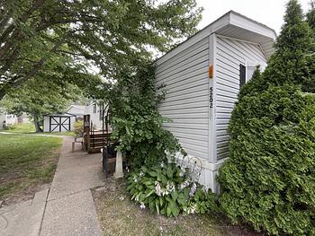 Thumbnail of mobile home