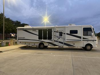 Thumbnail of RV