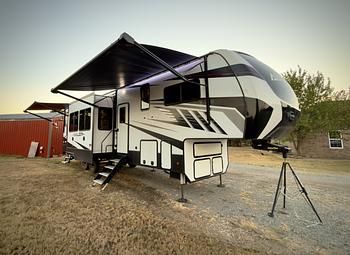 Thumbnail of RV