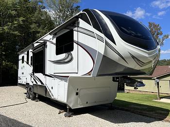 Thumbnail of RV