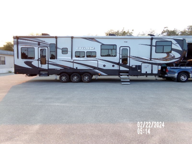 Photo of Rv