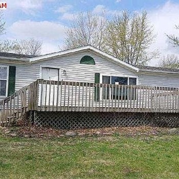 Thumbnail of mobile home