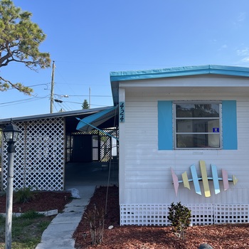 Thumbnail of mobile home