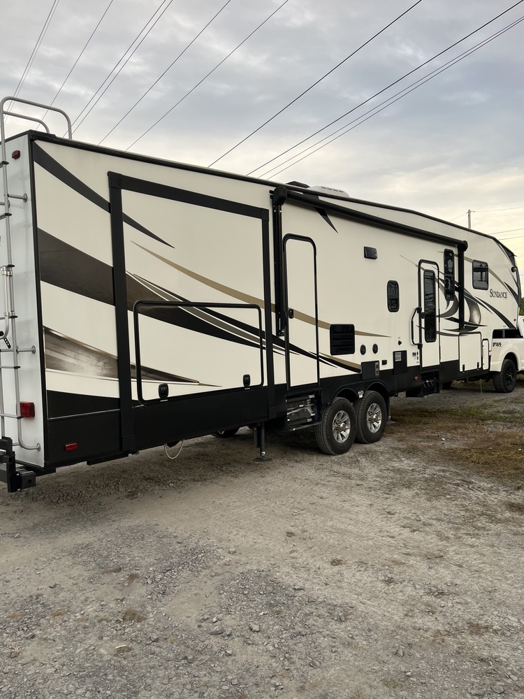 Photo of Rv