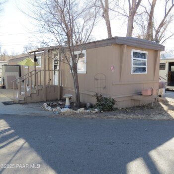 Thumbnail of mobile home