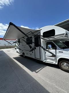 Thumbnail of RV