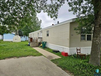 Thumbnail of mobile home