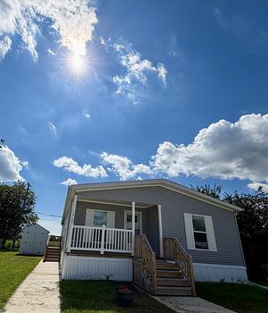 Thumbnail of mobile home