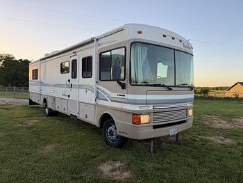 Thumbnail of RV