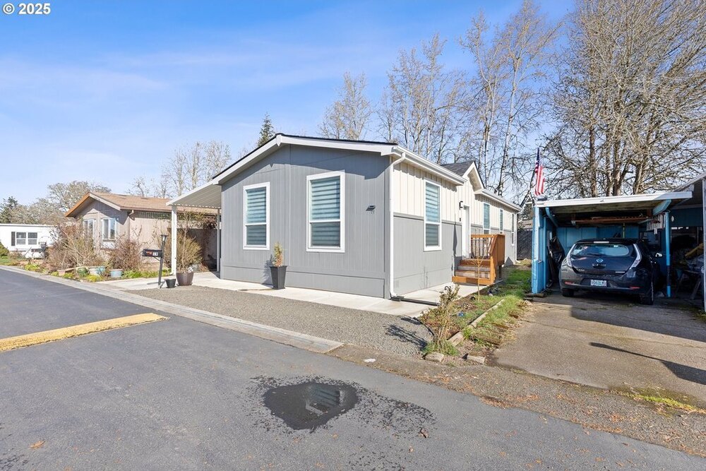 Photo of Mobile Home