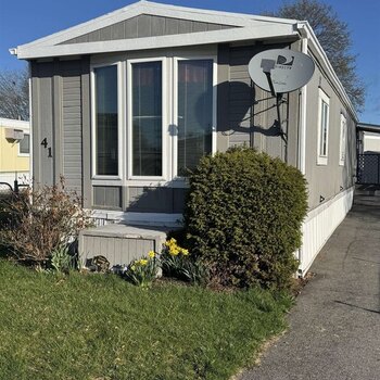 Thumbnail of mobile home