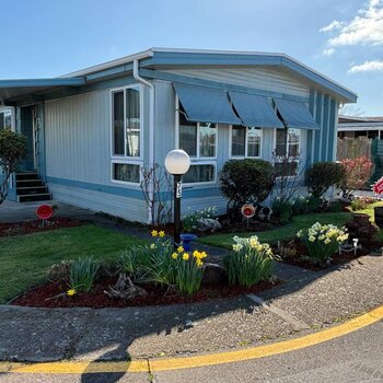 Thumbnail of mobile home