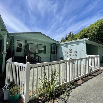 Thumbnail of mobile home