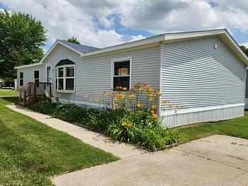 Thumbnail of mobile home
