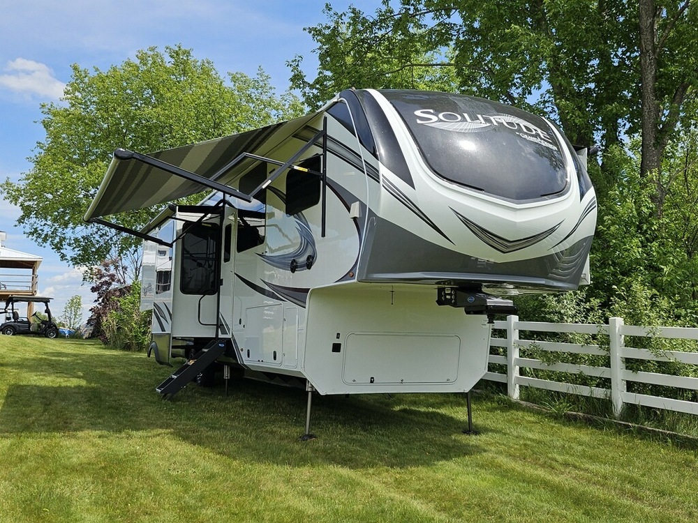 Photo of Rv