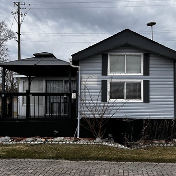 Thumbnail of mobile home