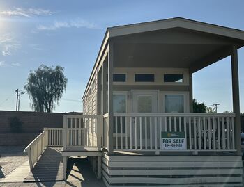 Thumbnail of mobile home