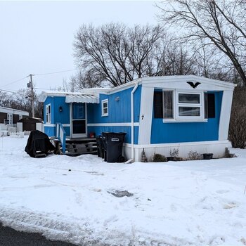 Thumbnail of mobile home