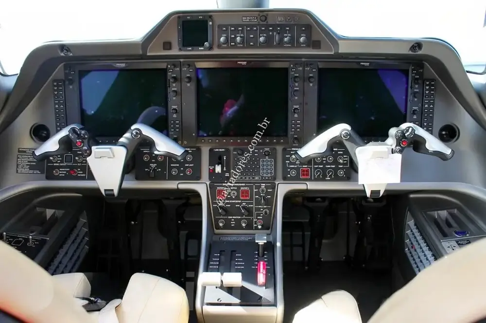 7399/embraer-phenom-100-2012-flightmarket-id-7399-29252.webp