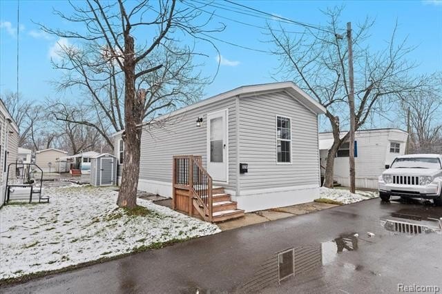 Photo of Mobile Home