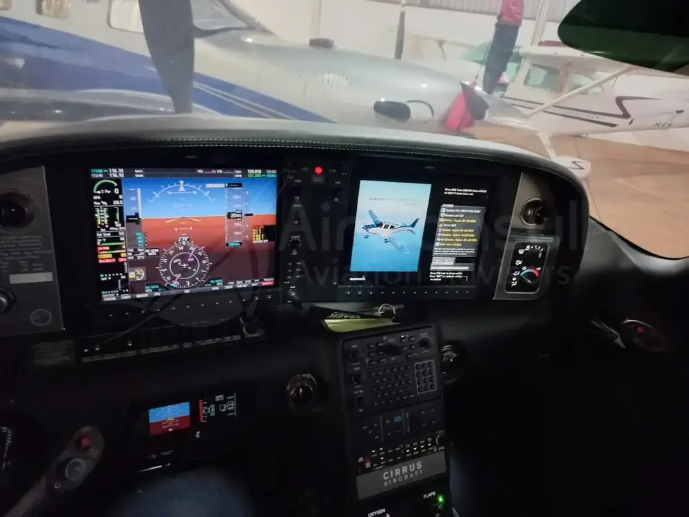 7161/cirrus-sr22-g5-turbo-2016-flightmarket-id-7161-00204.webp