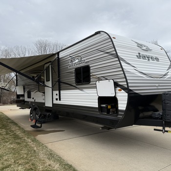 Thumbnail of RV