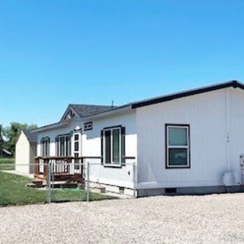 Thumbnail of mobile home