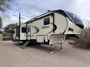Thumbnail of RV